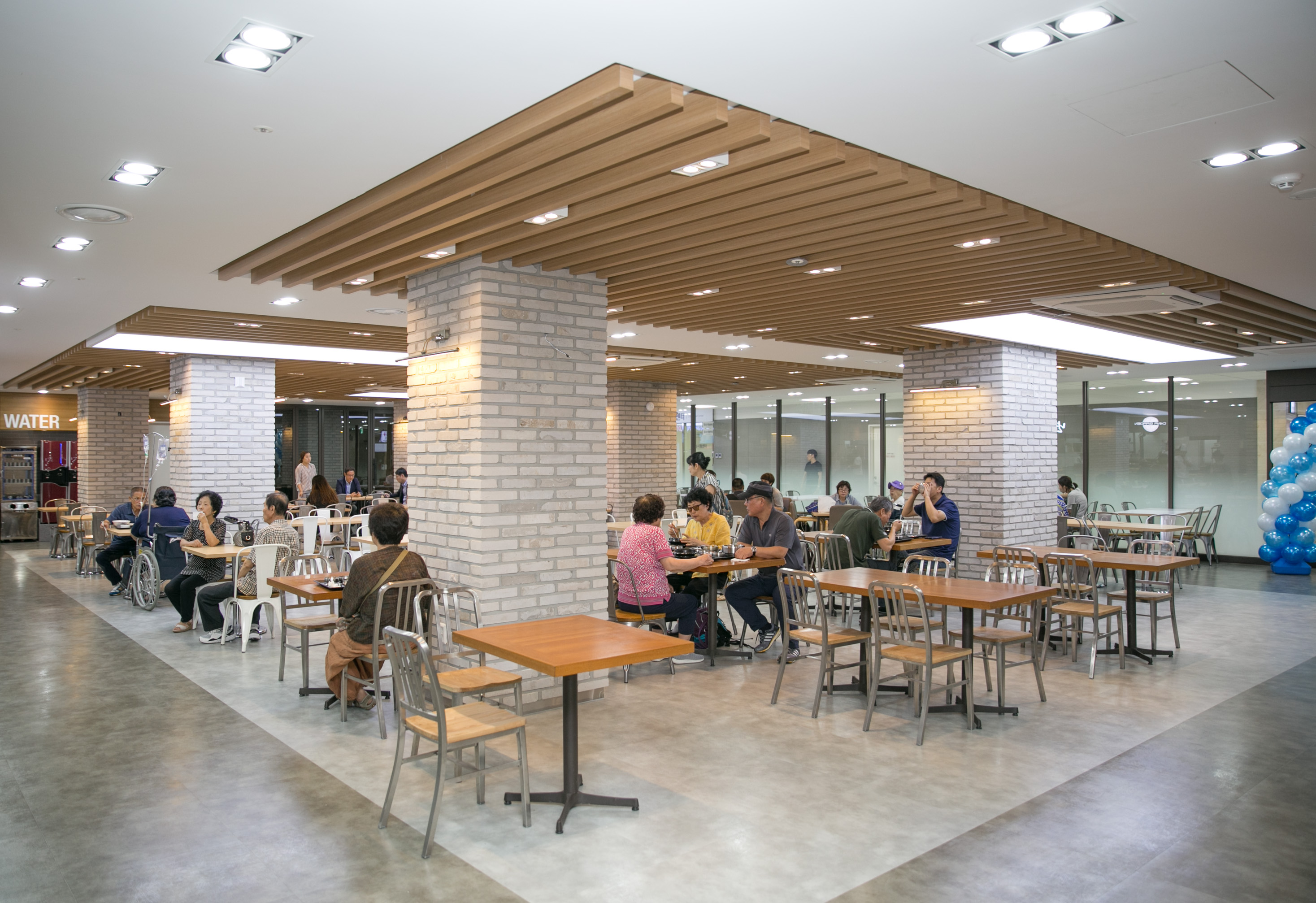 푸드홀(신세계푸드) 이미지